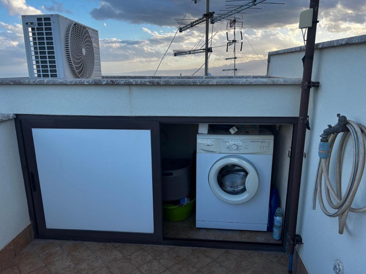 Dream House Apartment Taormina Bagian luar foto