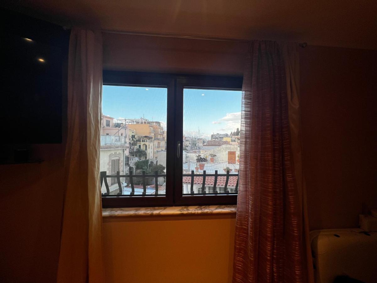 Dream House Apartment Taormina Bagian luar foto